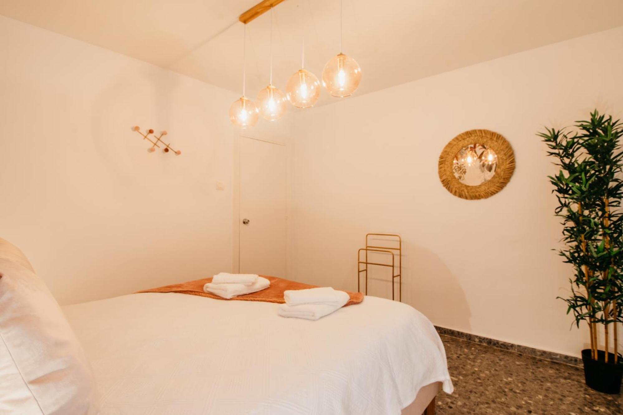 Tuguest Maria Luisa Apartment - Free Parking Гранада Экстерьер фото