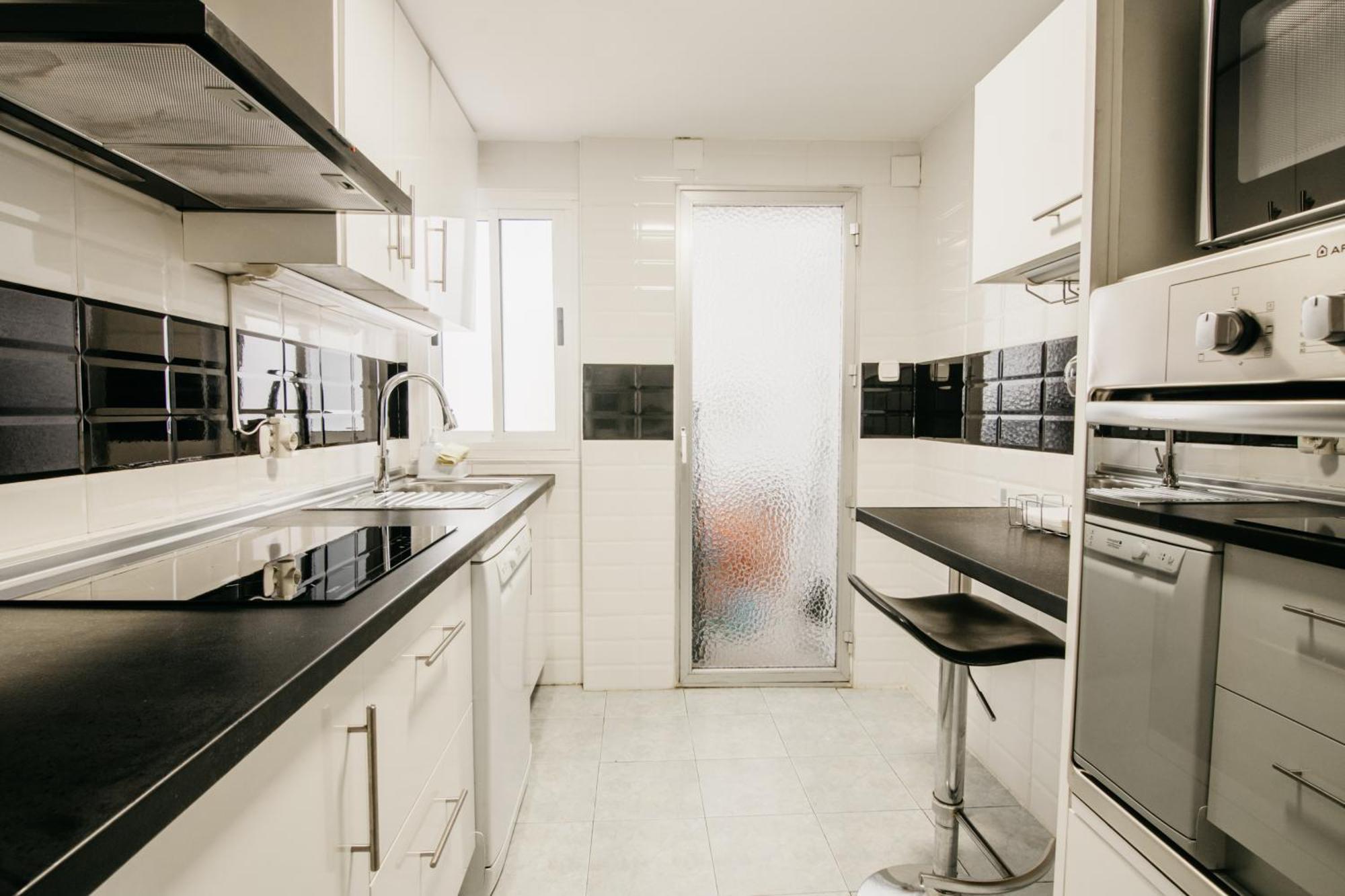 Tuguest Maria Luisa Apartment - Free Parking Гранада Экстерьер фото